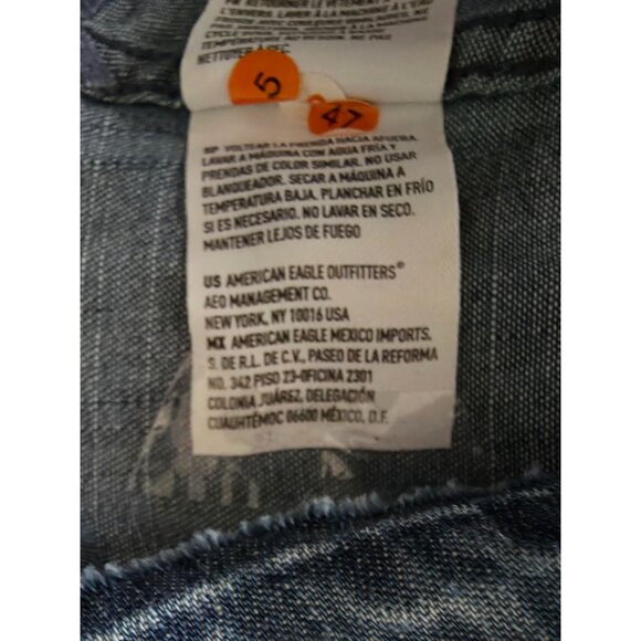 American Eagle Outfitters Boyfriend Fit Button Front Denim Shirt Size Small NWT - Picture 11 of 16